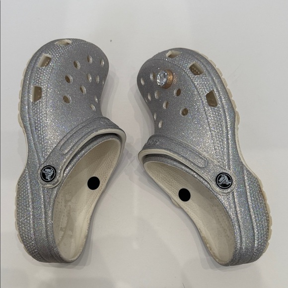 CROCS Women’s Silver Sparkle Clogs Size 7 - Picture 7 of 11